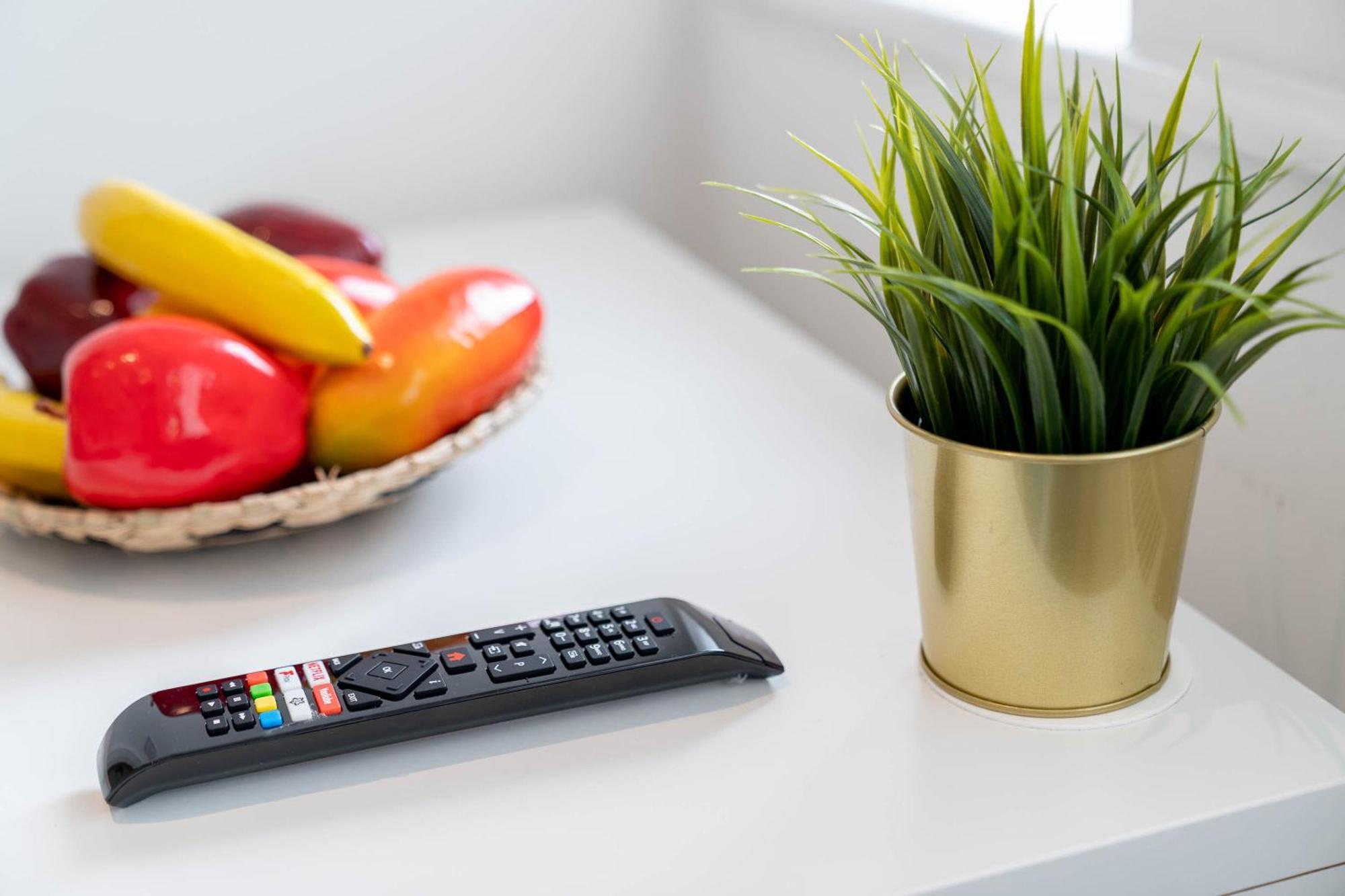 4 Bedroom House - Parking & Garden - Smart Tvs - Netflix - Wifi - Top Rated - 22Cg Бирмингем Экстерьер фото